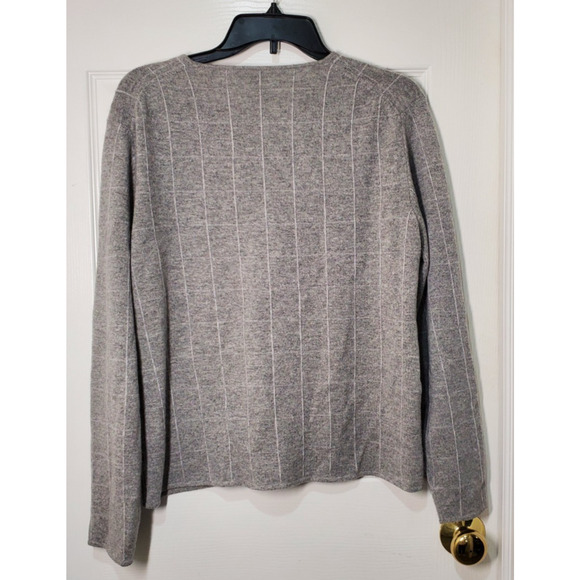Saks Fifth Avenue Women’s Cardigan Sweater XL Gray 100% Cashmere Button Front - Picture 2 of 9